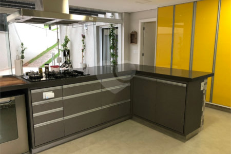 Casa à venda com 3 quartos, sendo 1 suíte, no condomínio Alpes de Vinhedo, Vinhedo - SP
