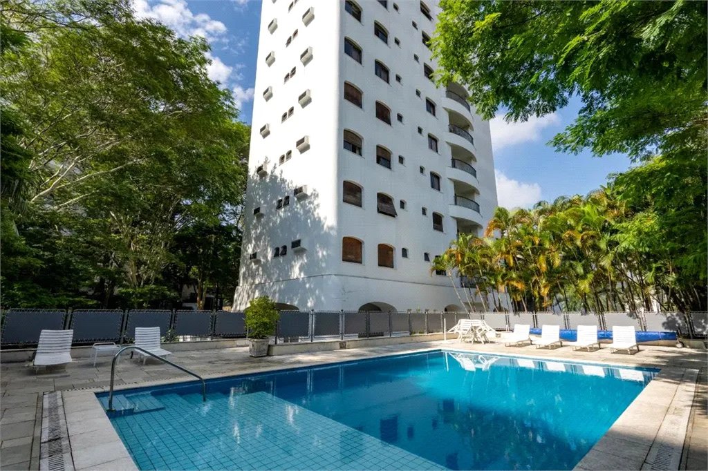 Apartamento à venda com 3 suítes em Vila Morumbi, São Paulo, SP