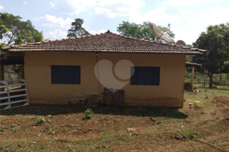 Sítio à venda com 2 quartos no Centro, Descalvado, SP