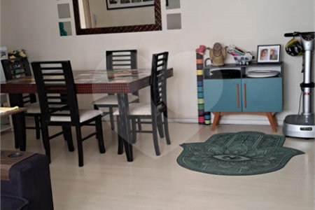 Apartamento à venda com 3 quartos, sendo 1 suíte,  em Vila Olímpia, São Paulo, SP