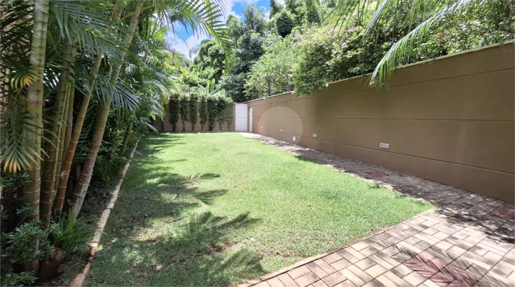 Casa à venda com 5 quartos, sendo 2 suítes,  no condomínio Floradas da Serra, São Paulo - SP