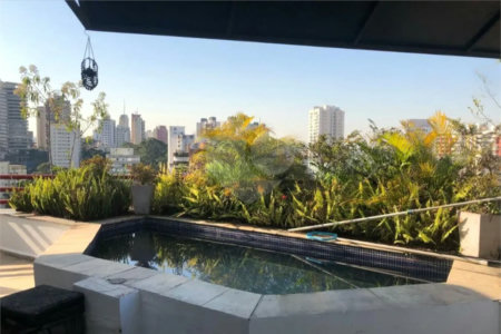 Cobertura à venda com 3 suítes em Vila Andrade, São Paulo, SP