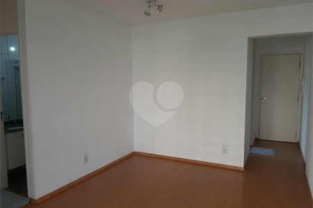 Apartamento à venda ou para alugar com 3 quartos, sendo 1 suíte,  em Vila Suzana, São Paulo, SP