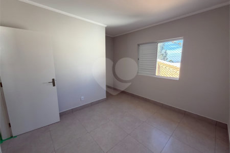 Casa à venda com 3 quartos, sendo 1 suíte, no condomínio Grape Village, Vinhedo - SP
