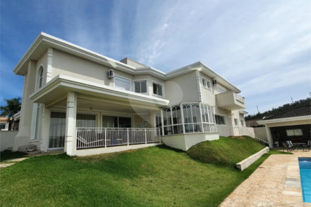 Casa à venda com 5 quartos, sendo 4 suítes, no condomínio Sol Vinhedo, Vinhedo - SP