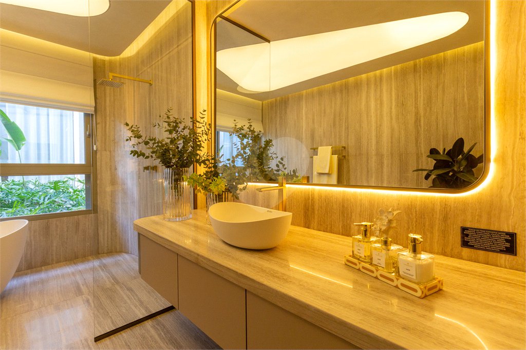 Apartamento à venda com 4 suítes em Pinheiros, São Paulo, SP