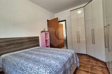 Casa à venda com 5 quartos, sendo 4 suítes, no condomínio Terras de Lucas, Sorocaba - SP