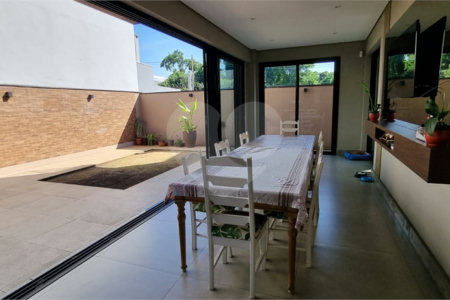 Casa à venda com 4 suítes no condomínio Aldeia da Mata, Votorantim - SP