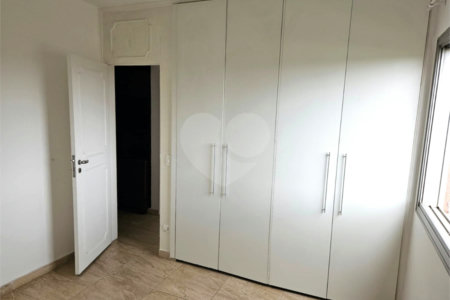 Apartamento para alugar com 3 quartos, sendo 1 suíte, em Alto da Boa Vista, São Paulo, SP