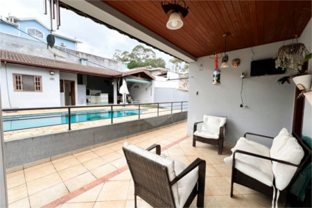 Casa à venda com 4 quartos, sendo 2 suítes,  no condomínio Villaggio Capriccio, Louveira - SP