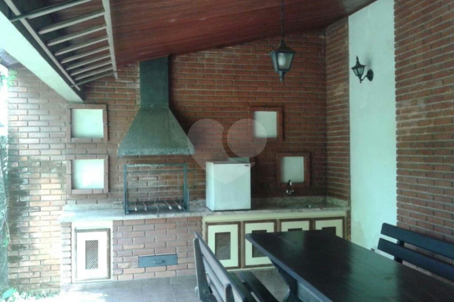 Sobrado à venda com 5 quartos, sendo 1 suíte, em Tremembé, São Paulo, SP