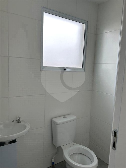 Casa à venda ou para alugar com 2 quartos no condomínio Residencial Caxangá 2, Suzano - SP