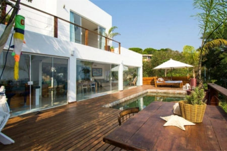 Casa à venda com 4 quartos, sendo 2 suítes,  em Albatroz, Armação dos Búzios, RJ