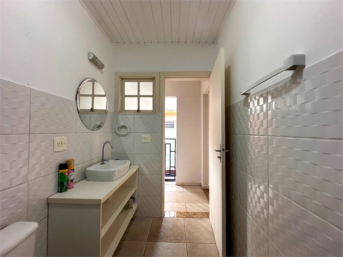 Casa à venda com 3 quartos, sendo 1 suíte, no condomínio Barão do Triunfo, São Paulo - SP