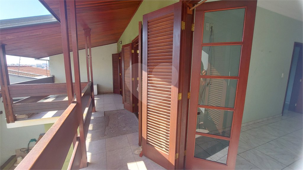 Sobrado à venda com 3 quartos, sendo 1 suíte, em Wanel Ville, Sorocaba, SP