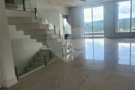 Casa à venda ou para alugar com 4 suítes no condomínio Residencial Jaguary, São José dos Campos - SP