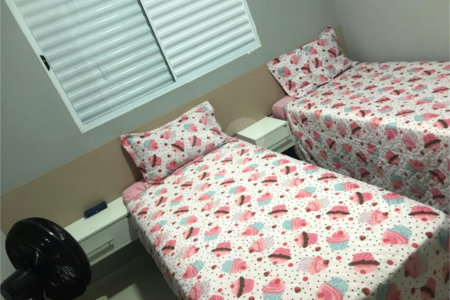 Casa à venda com 2 quartos, sendo 1 suíte, no condomínio Residencial Jardim, Sorocaba - SP