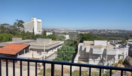 Casa à venda com 2 suítes em Jardim Santo Antônio, Atibaia, SP