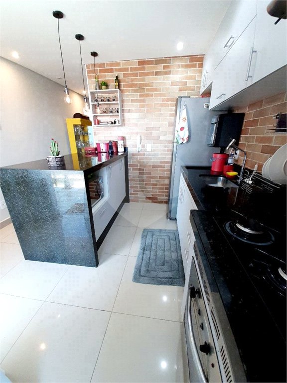 Apartamento à venda com 2 quartos, sendo 1 suíte,  em Jardim Nair Maria, Salto, SP