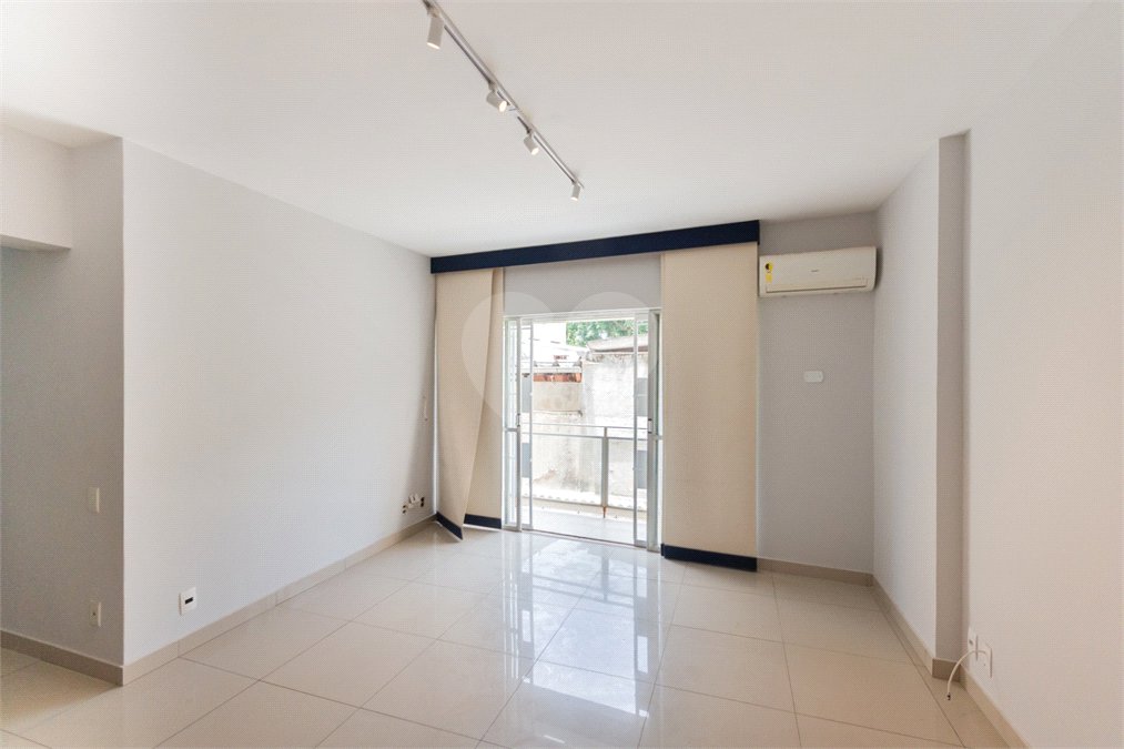 Apartamento à venda com 2 quartos, sendo 1 suíte,  em Tijuca, Rio de Janeiro, RJ
