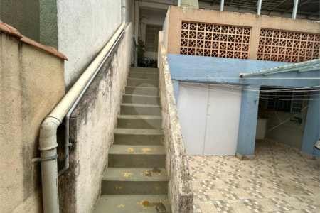 Sobrado à venda com 6 quartos, sendo 1 suíte,  em Vila do Encontro, São Paulo, SP