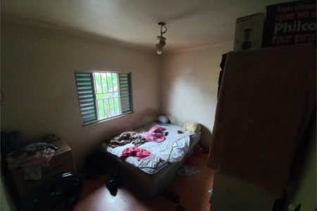 Sobrado à venda com 3 quartos, sendo 1 suíte,  em Jardim Helga, São Paulo, SP