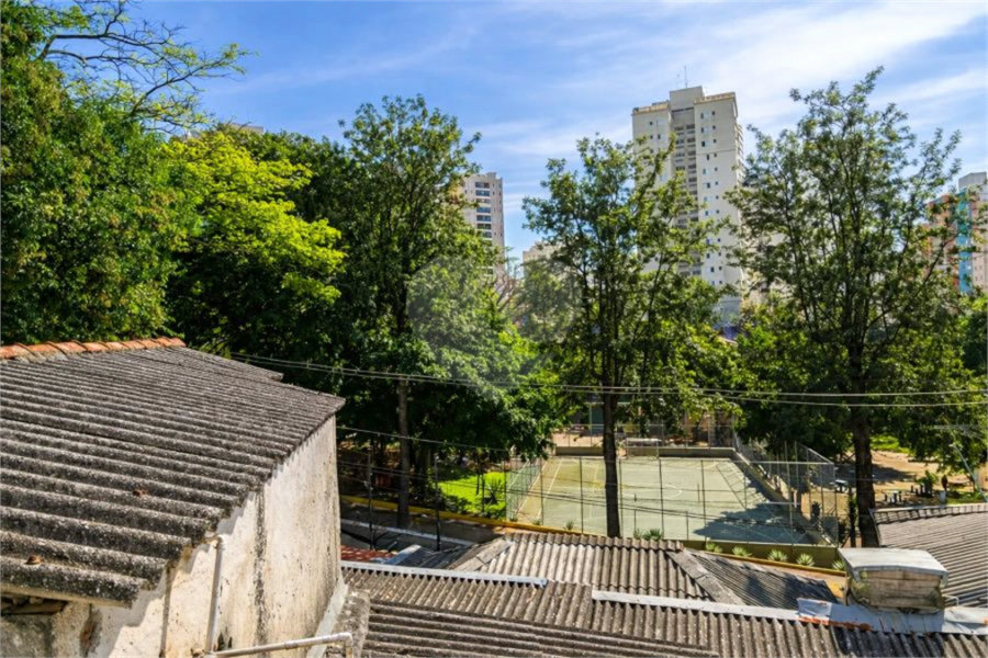 Sobrado à venda com 3 quartos, sendo 1 suíte,  em Vila Guarani, São Paulo, SP
