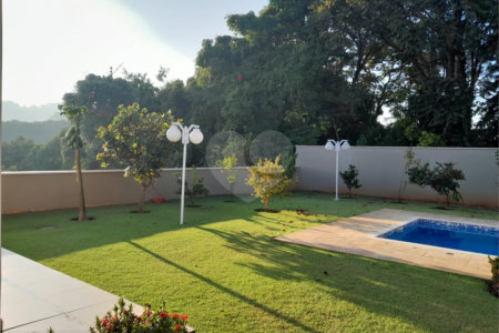 Casa à venda com 5 suítes no condomínio Ipe Velho, Vinhedo - SP