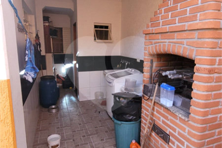 Casa à venda com 5 quartos, sendo 1 suíte, em Vila Hortência, Sorocaba, SP