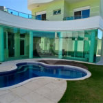 Casa à venda com 3 suítes no condomínio Figueira Garden, Atibaia - SP