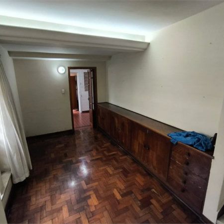 Sobrado à venda com 5 quartos, sendo 1 suíte, em Jardim Trussardi, São Paulo, SP