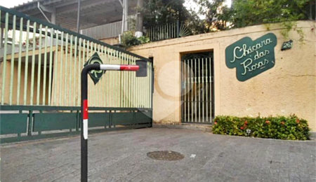 Casa à venda com 4 suítes no condomínio Chácara das Rosas, São Paulo - SP