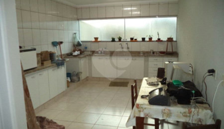 Sobrado para alugar com 4 quartos, sendo 3 suítes,  em Tremembé, São Paulo, SP
