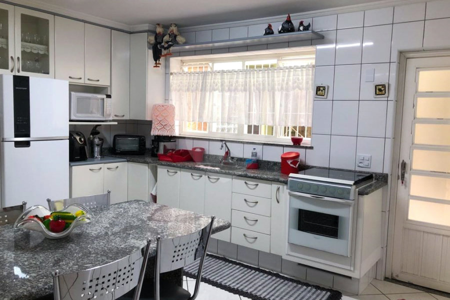 Sobrado à venda com 3 quartos, sendo 1 suíte, em Horto, São Paulo, SP