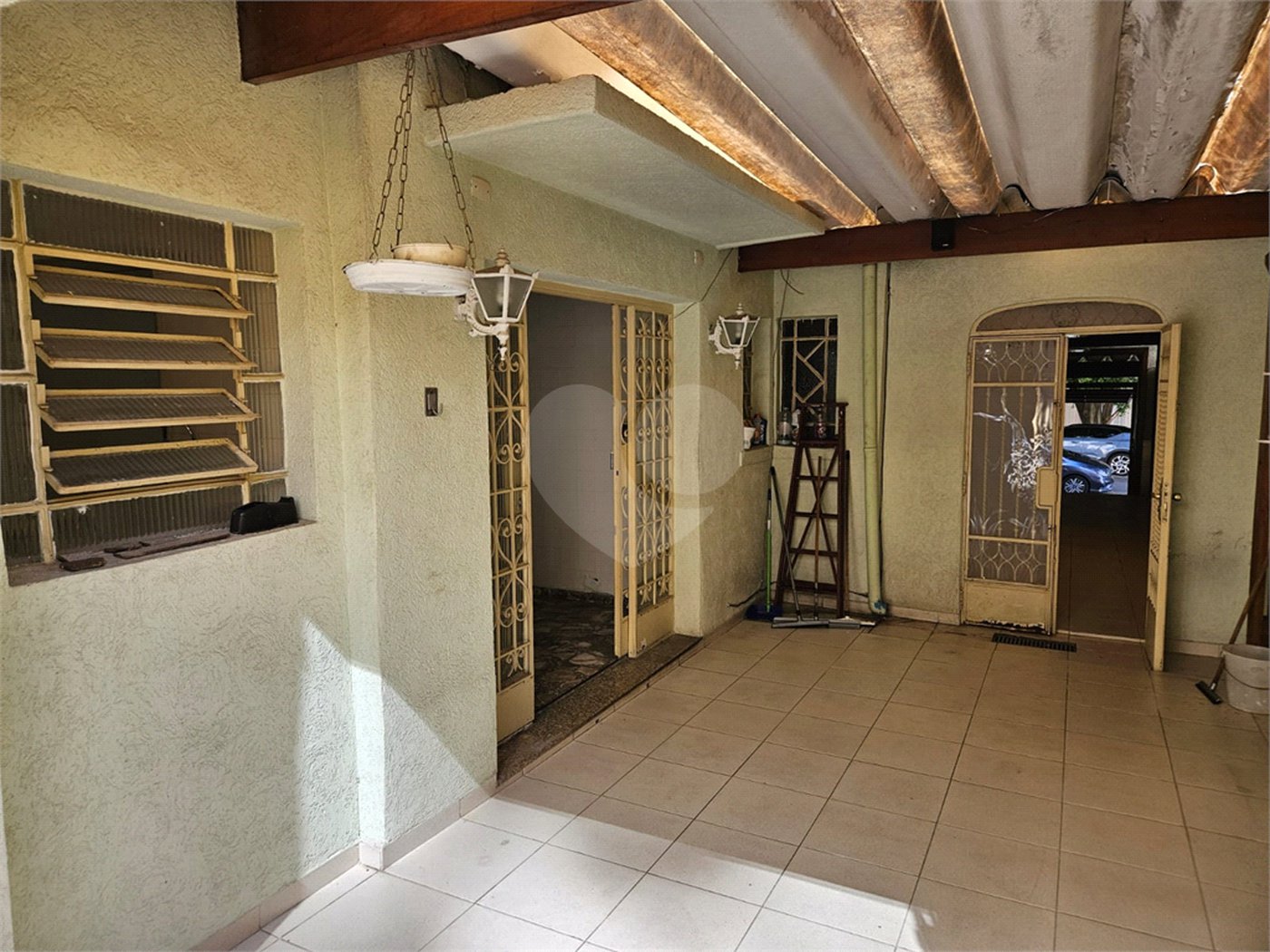 Casa à venda com 3 quartos, sendo 1 suíte,  em Água Branca, São Paulo, SP
