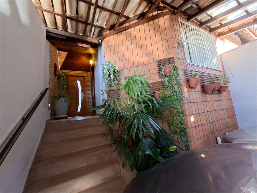 Sobrado à venda com 3 quartos, sendo 1 suíte, em Jardim Bonfiglioli, São Paulo, SP