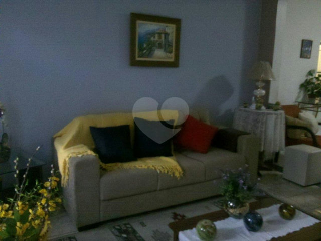 Sobrado à venda com 3 quartos, sendo 1 suíte,  em Tremembé, São Paulo, SP