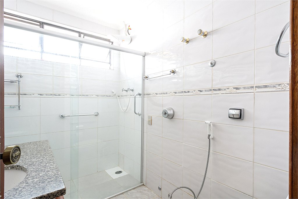 Casa para alugar com 5 quartos, sendo 2 suítes, em Brooklin, São Paulo, SP