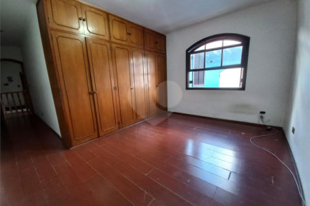 Casa à venda com 3 quartos, sendo 1 suíte, em Jardim das Vertentes, São Paulo, SP