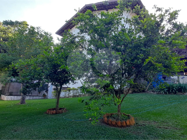 Casa à venda com 3 quartos, sendo 1 suíte,  no condomínio Sausalito, Mairiporã - SP