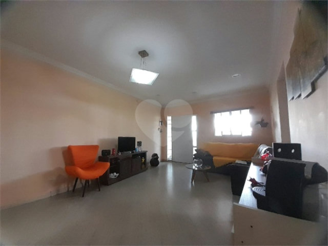 Sobrado à venda com 3 quartos, sendo 1 suíte,  em Saúde, São Paulo, SP