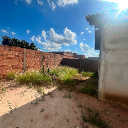 Casa à venda com 2 quartos em Real Park, Três Lagoas, MS