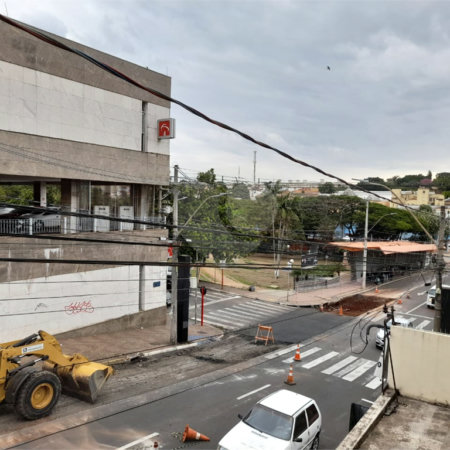 Prédio Comercial na Av. São Carlos - Excelente Oportunidade no Centro da Cidade