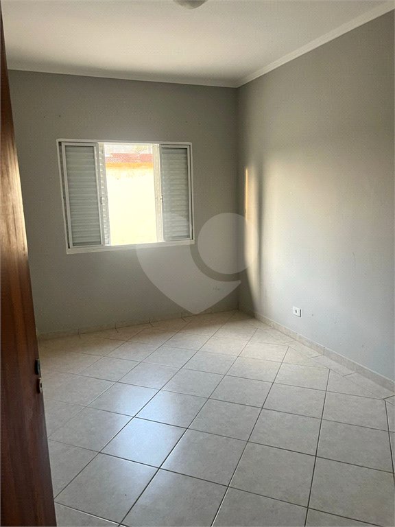 Casa à venda com 3 quartos, sendo 1 suíte, em Jardim Santa Bárbara, Atibaia, SP
