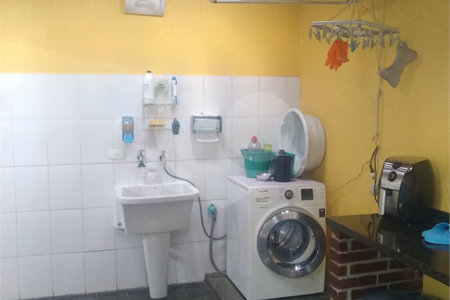 Sobrado à venda com 3 quartos, sendo 1 suíte,  em Vila do Castelo, São Paulo, SP
