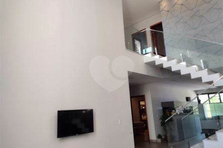 Casa à venda com 4 suítes no condomínio Residencial Villa do Sol, Valinhos - SP