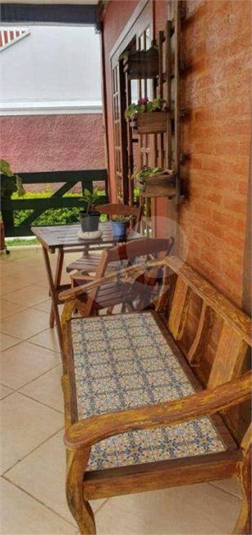 Casa à venda com 3 quartos, sendo 1 suíte, no condomínio Terras de São Francisco, Vinhedo - SP