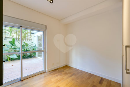 Apartamento à venda com 3 suítes em Chácara Santo Antônio, São Paulo, SP
