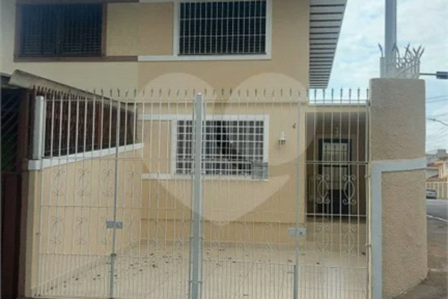 Sobrado à venda com 3 quartos, sendo 1 suíte, em Parque Vitória, São Paulo, SP