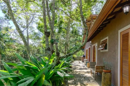 Casa à venda com 4 quartos, sendo 2 suítes,  em Granja Viana, Cotia, SP